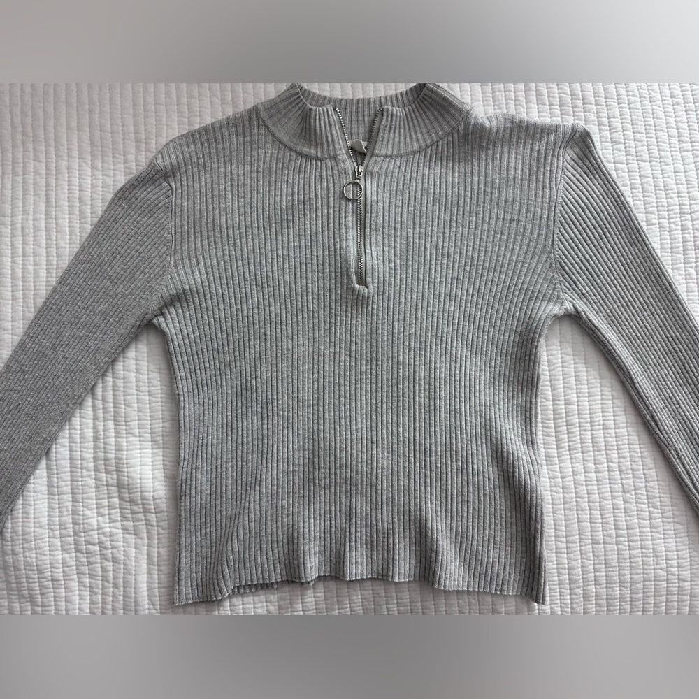 Garage long sleeve with zipper